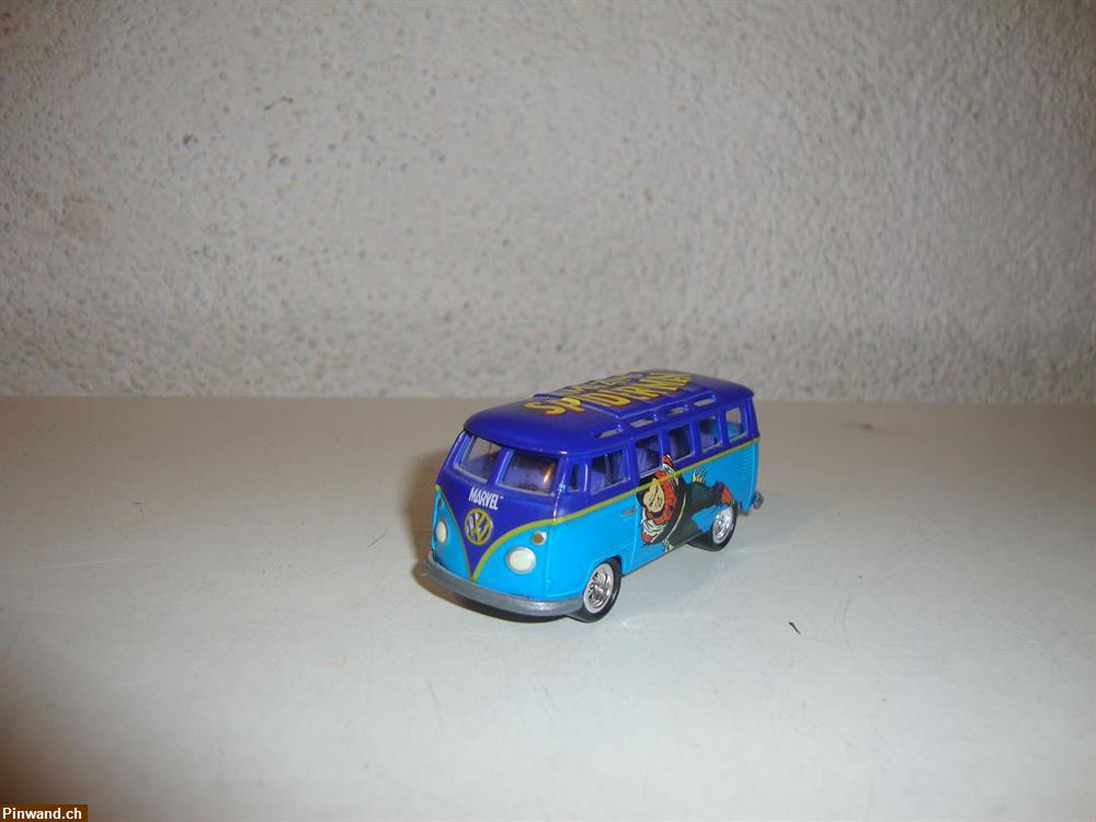 Bild 1: VW Bus Samba Spiderman