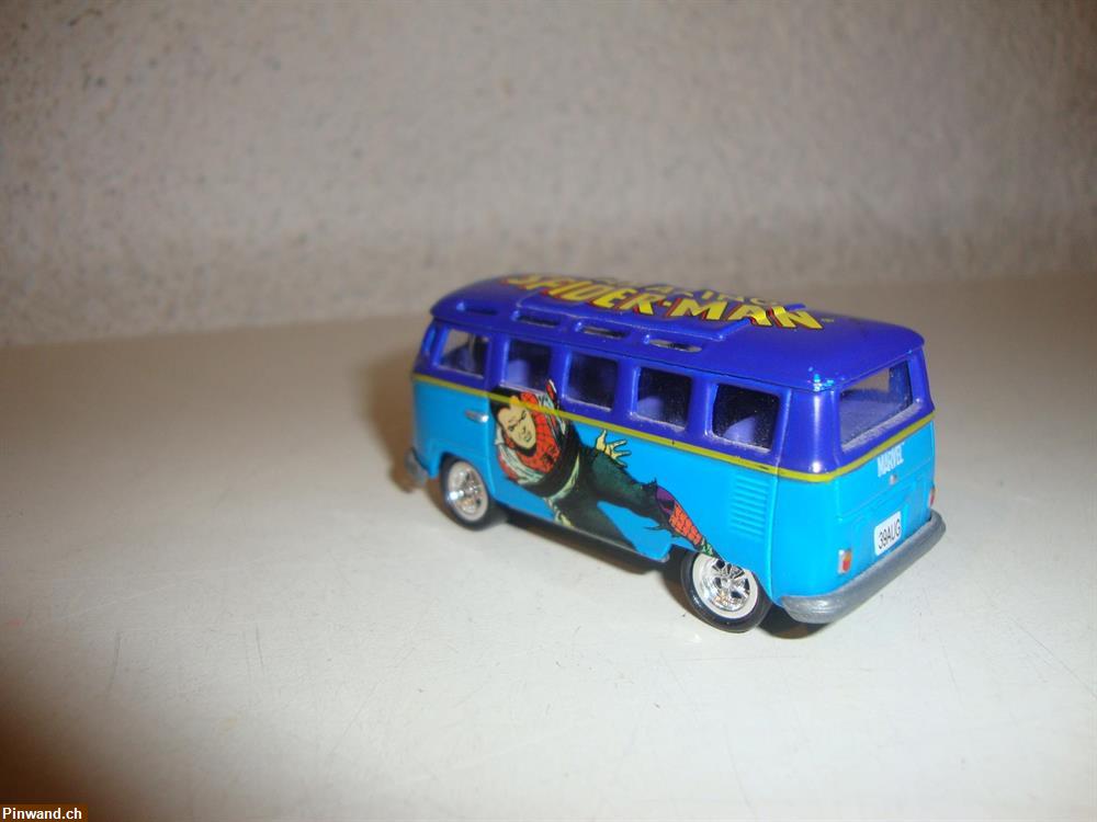 Bild 3: VW Bus Samba Spiderman