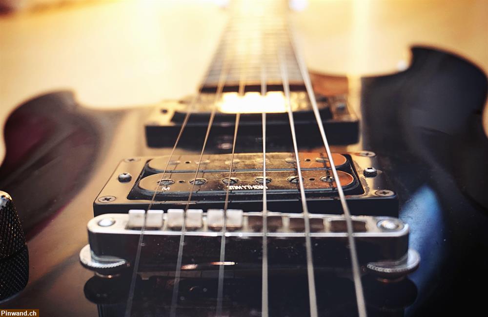 Bild 1: Gitarrenunterricht in Rafz ZH