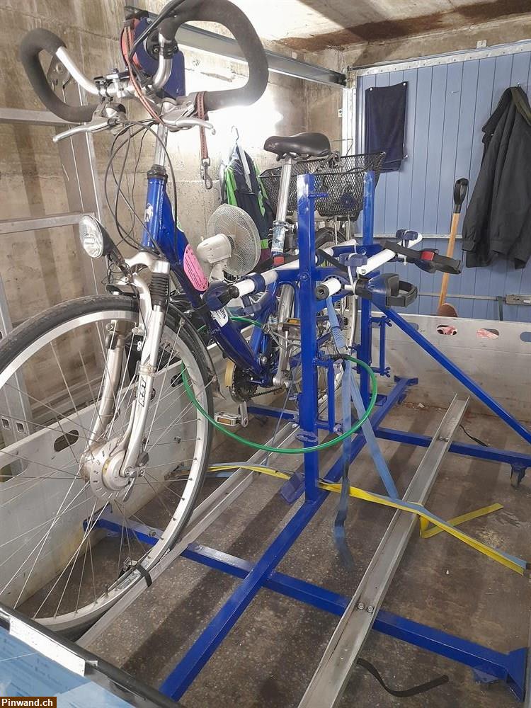 Bild 3: Gratis Veloständer zu verschenken