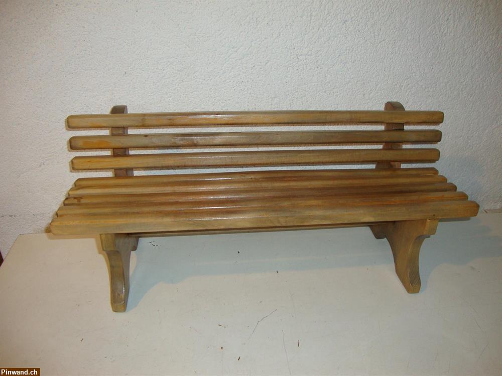 Bild 1: Kleiner Deko Holzbank zu verkaufen
