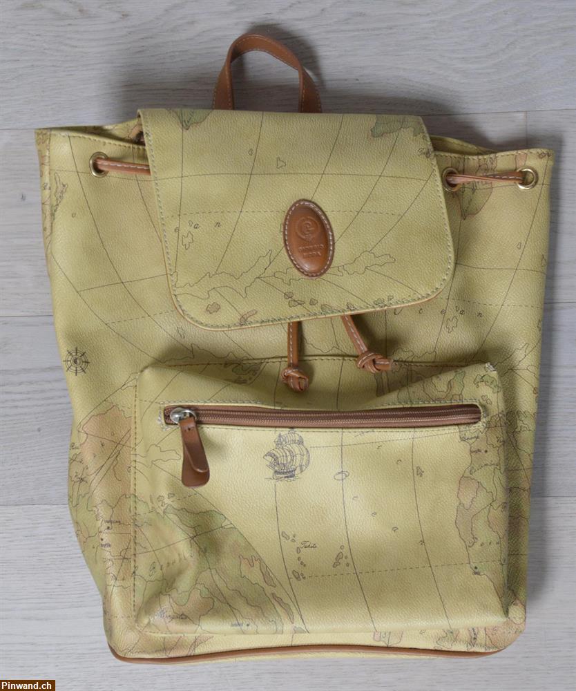 Bild 1: Rucksack mit Magnetverschluss zu verkaufen