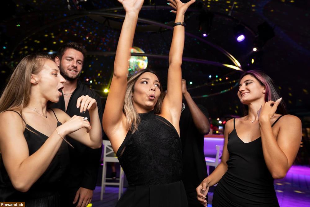 Bild 1: Grosse Kontaktbar / Club zu verkaufen