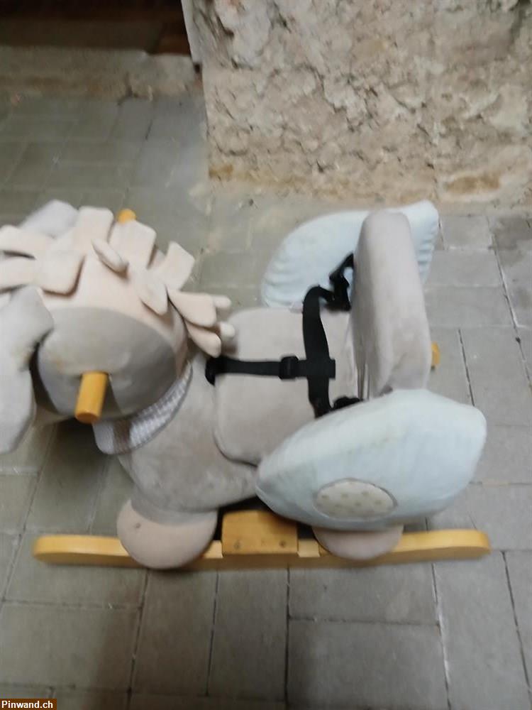 Bild 1: Gratis Babyschaukel mit Sicherheitsgurt