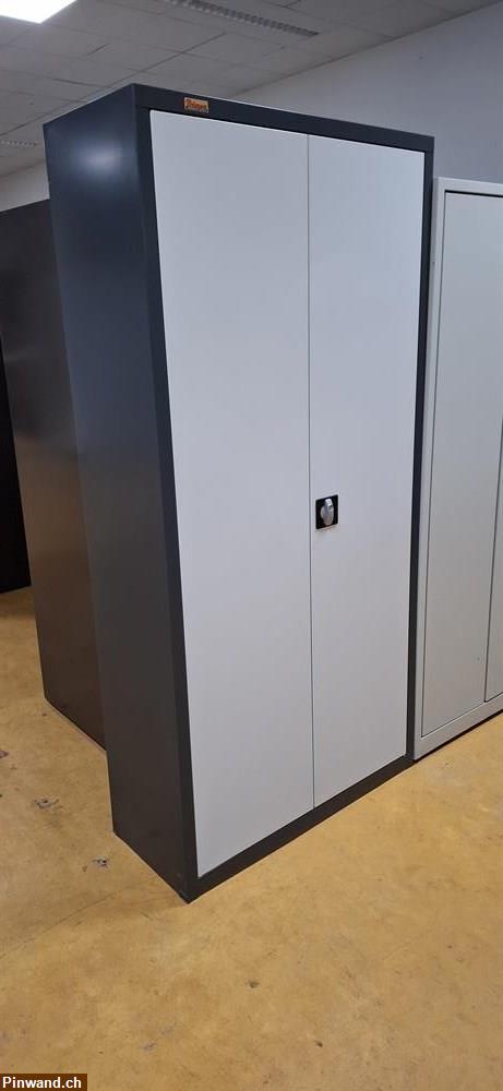 Bild 3: Occasion Metallschrank B 95 T 40 H 195cm schwarz grau