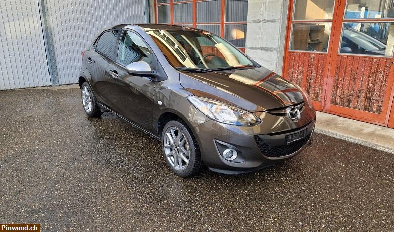 Bild 2: MAZDA 2 1.3 HP Swiss Edition zu verkaufen