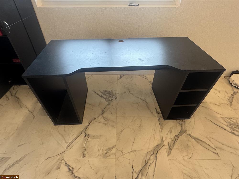 Bild 1: Gratis Bürotisch in Schwarz zu verschenken