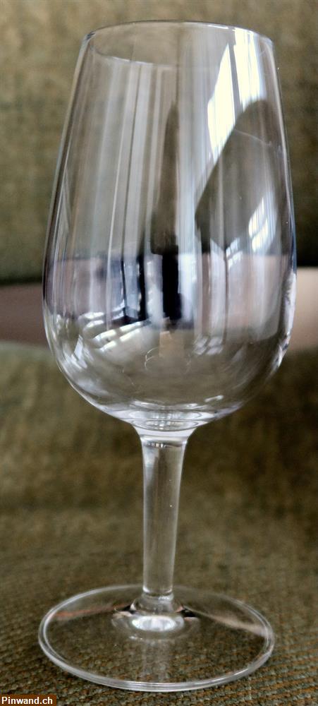 Bild 1: 6 Rotweingläser gratis zu verschenken