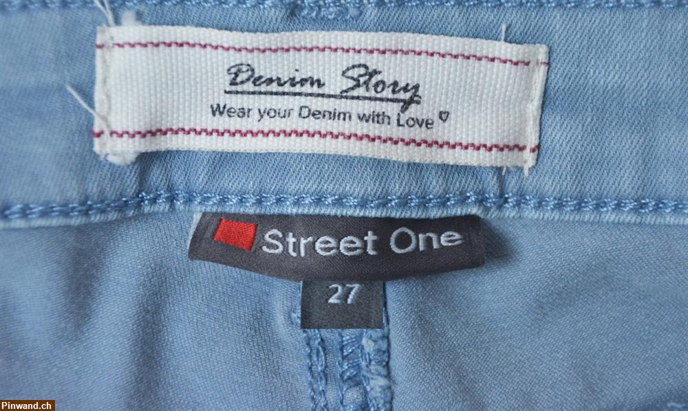 Bild 3: Hellblaue, leichte Damen Jeans von Street One mit Knöpfen