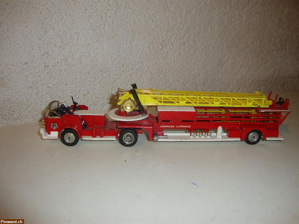 Bild 2: Feuerwehrlastwagen Corgi zu verkaufen