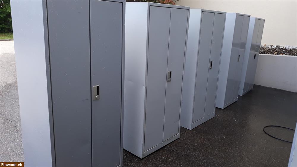 Bild 2: Lista Metallschrank extratief 65cm grau zu verkaufen