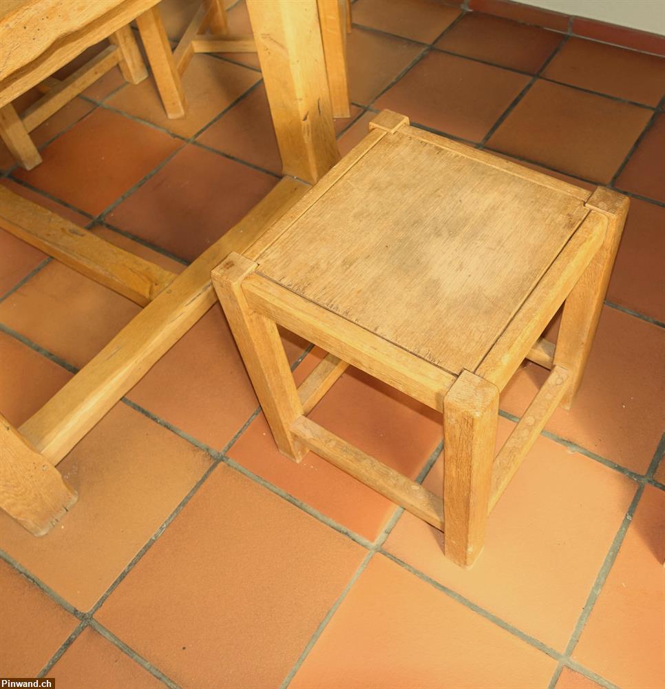 Bild 7: Klostertisch, ausziehbar mit Stühle, Hocker zu verkaufen