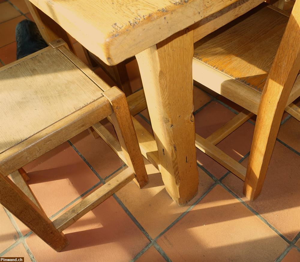 Bild 8: Klostertisch, ausziehbar mit Stühle, Hocker zu verkaufen