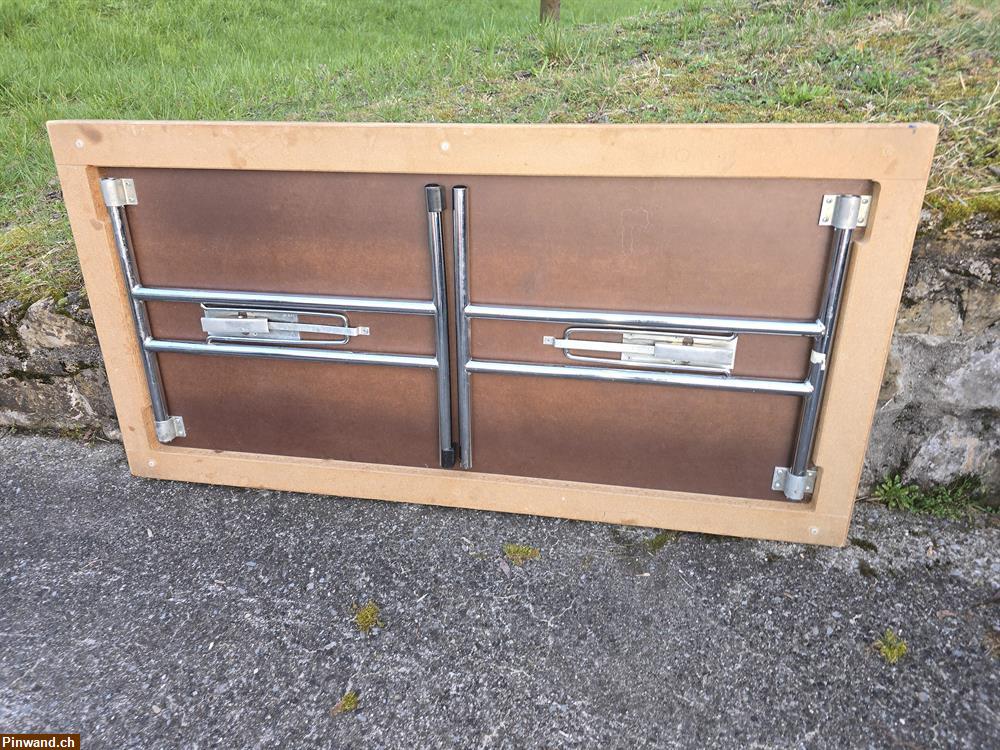 Bild 5: Robuster Tisch mit 2 Stühle zu verkaufen