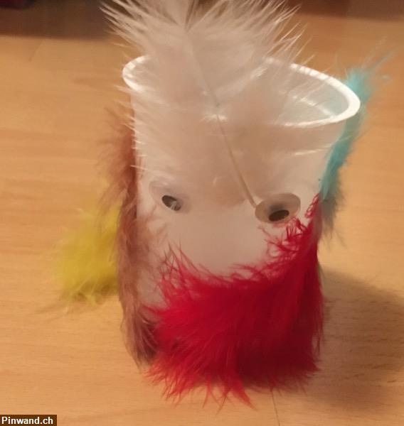 Bild 1: Deko Becher mit Federn