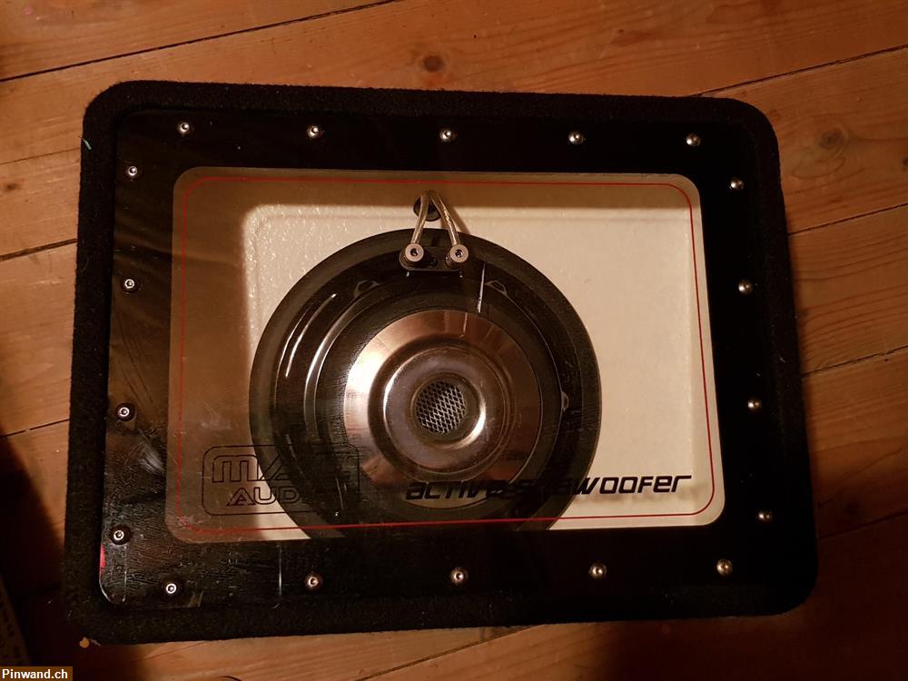 Bild 3: Subwoofer und Autoradio zu verkaufen