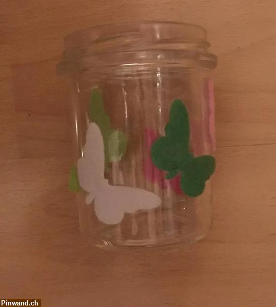 Bild 2: Konfitürenglas mit Schmetterlinge