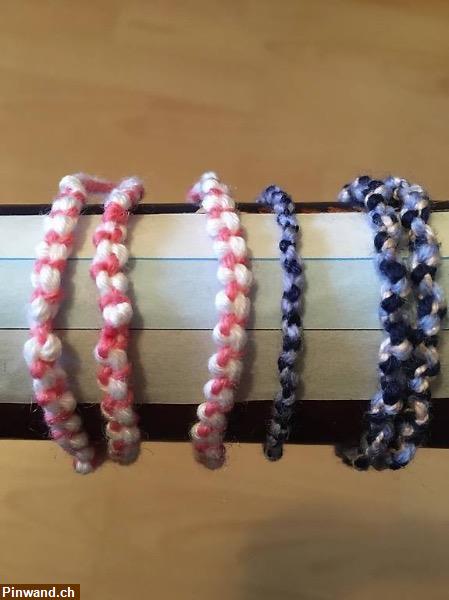 Bild 1: Armband und Fussband