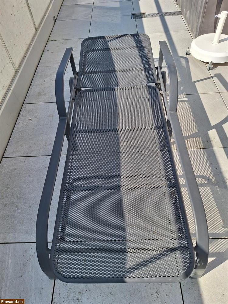 Bild 2: Liegestuhl Metall mit Armlehnen zu verkaufen