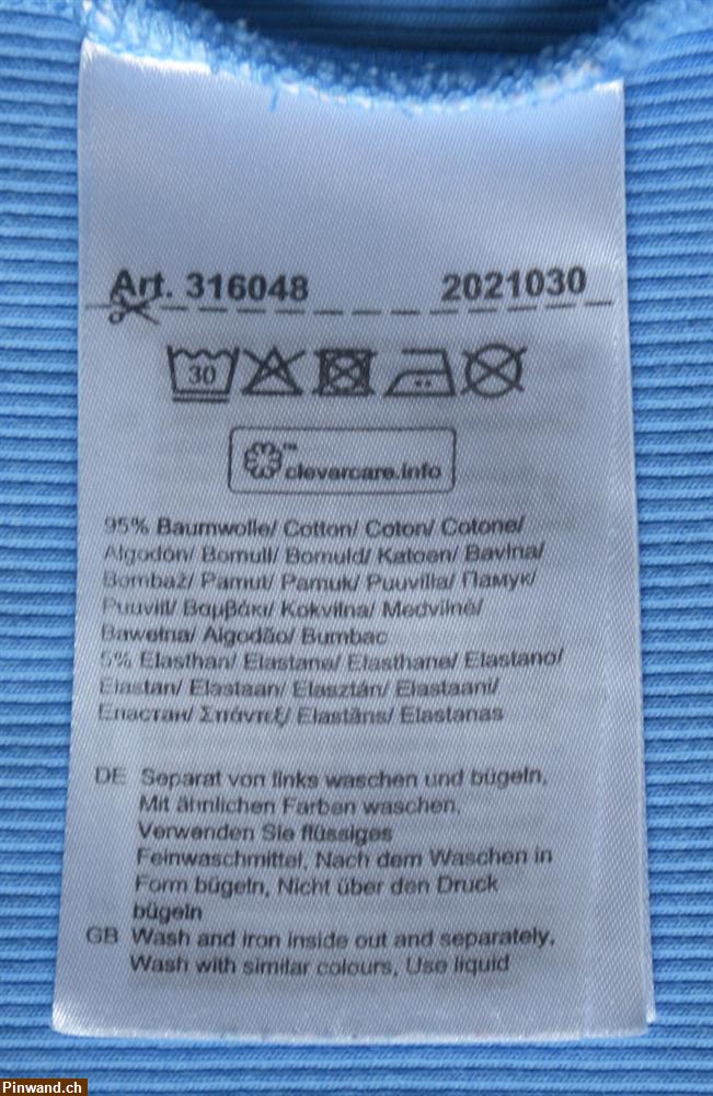 Bild 4: blaues T-Shirt von Cecil mit Rippenstruktur