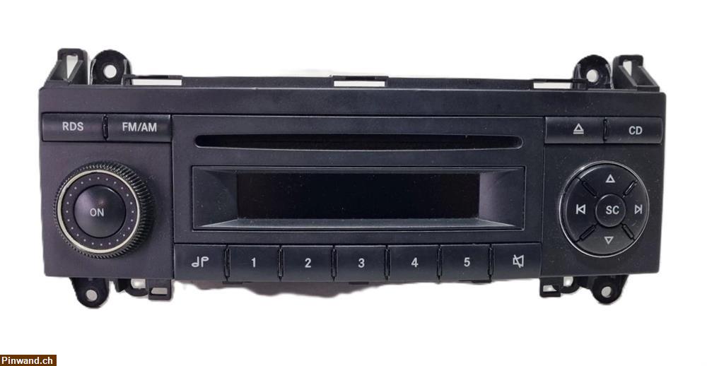 Bild 1: Original Mercedes-Benz Audio 5 Autoradio / CD-Player