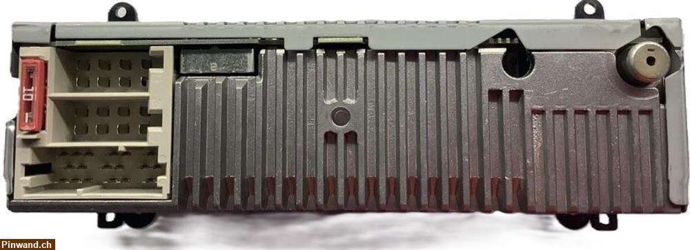 Bild 2: Original Mercedes-Benz Audio 5 Autoradio / CD-Player