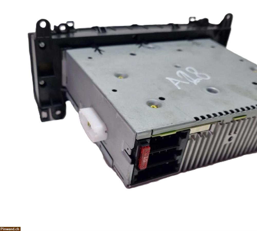 Bild 3: Original Mercedes-Benz Audio 5 Autoradio / CD-Player