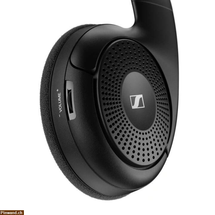 Bild 2: Kopfhörer-Anlage von Sennheiser mit Garantie bis 2029