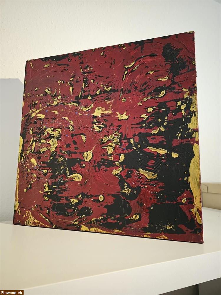 Bild 1: Red - Black - Gold: 40 x 40 cm