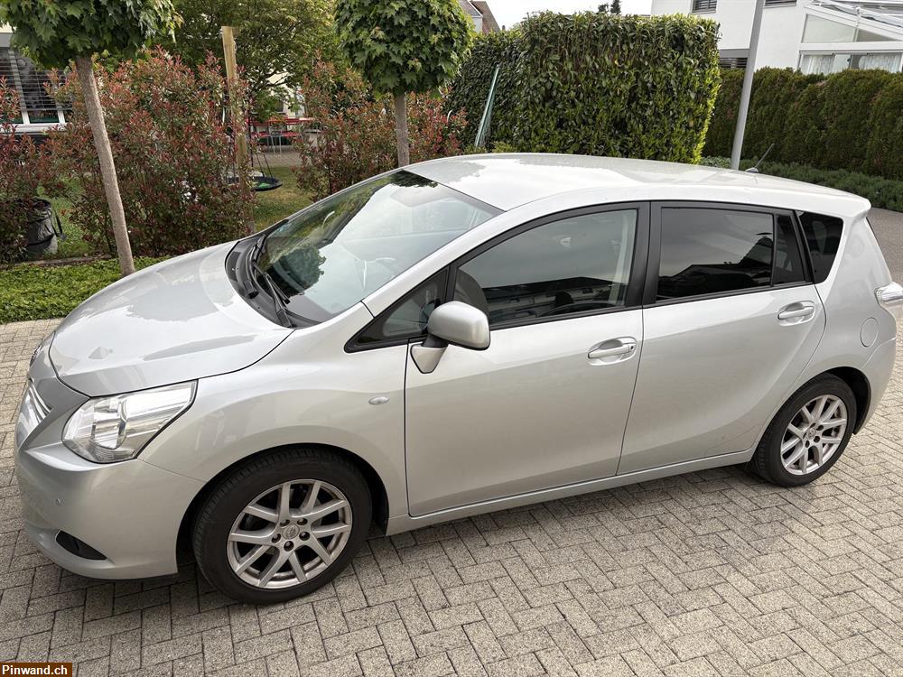 Bild 2: Toyota Verso 1-8  7-Plätzer zu verkaufen