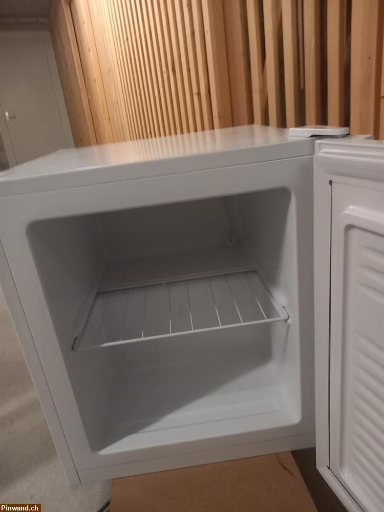 Bild 1: Kleiner Gefrierschrank zu verkaufen