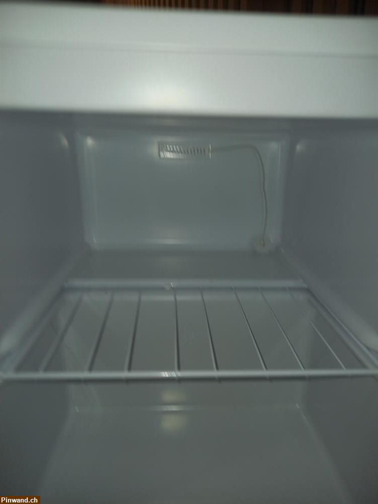 Bild 2: Kleiner Gefrierschrank zu verkaufen