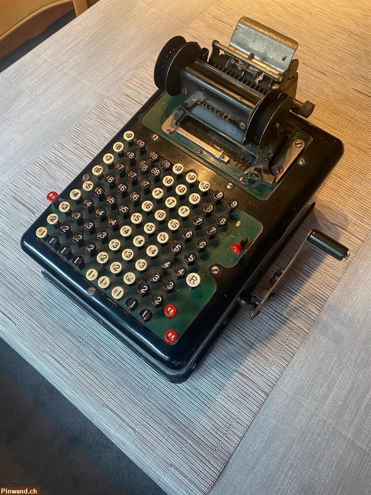 Bild 2: Alte Rechenmaschine zu verkaufen