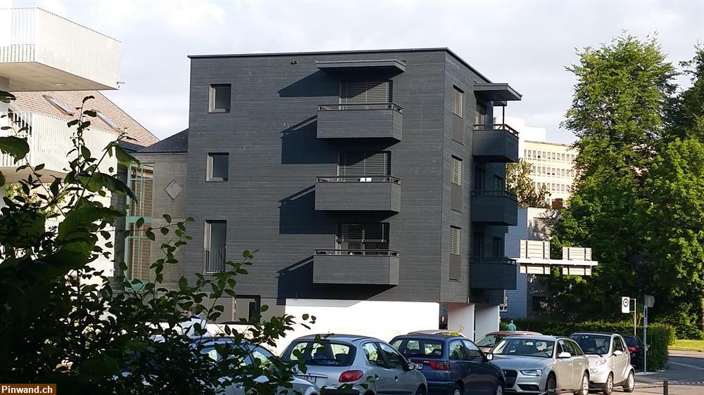 Bild 2: Parkplatz gegenüber KSA zu vermieten