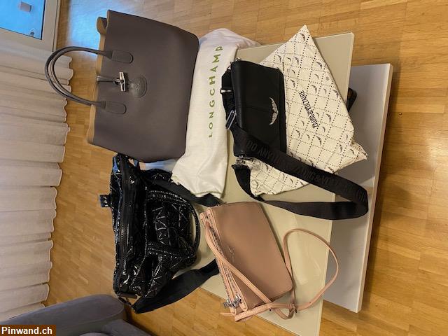 Bild 2: Handtaschen Longchamp, Zadig u. Voltaire, Vee Collective