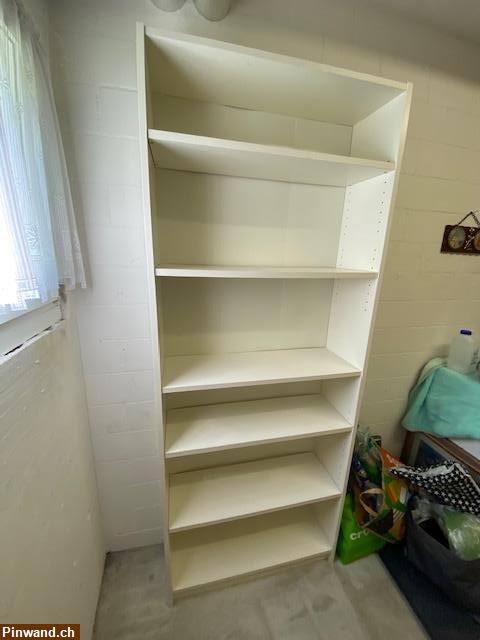 Bild 1: Gratis Aktenschrank, Regal, Holzbett, Schreibtisch etc.