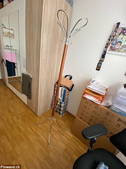 Bild 3: Gratis Aktenschrank, Regal, Holzbett, Schreibtisch etc.