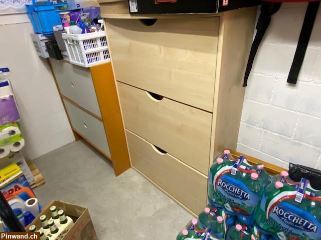 Bild 6: Gratis Aktenschrank, Regal, Holzbett, Schreibtisch etc.