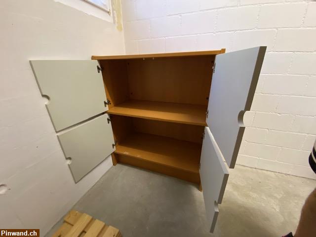 Bild 2: Gratis Aktenschrank (H 99 cm, B 84 cm)