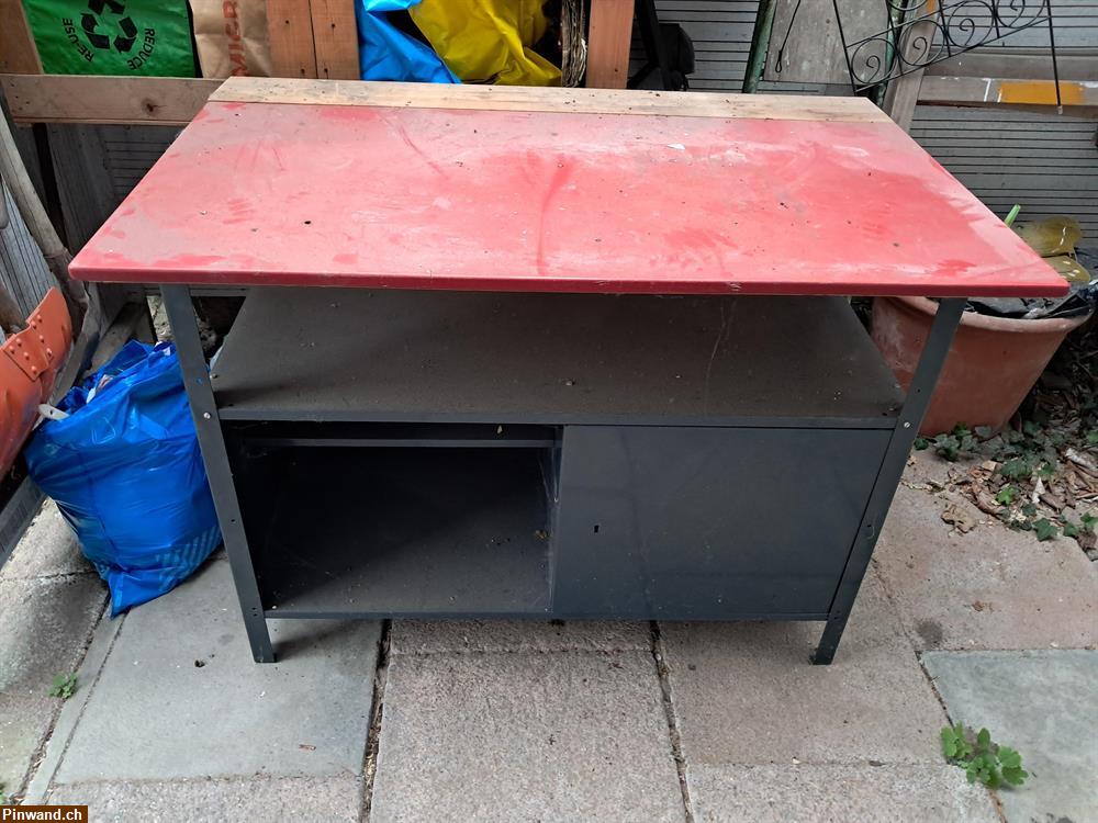 Bild 1: Werkbank GRATIS zu verschenken