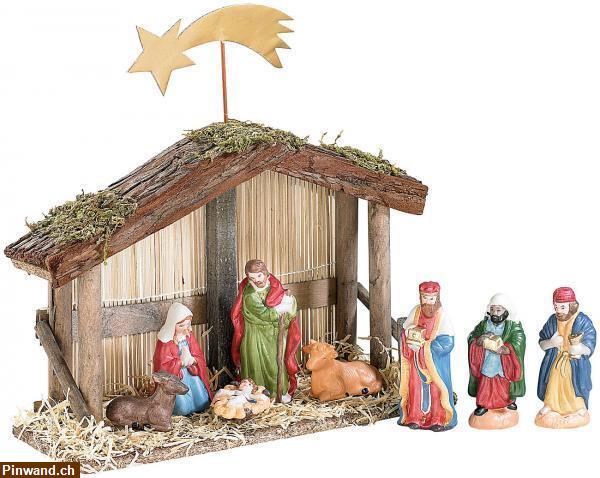 Bild 1: Weihnachtskrippe aus Porzellan - Stall aus Holz