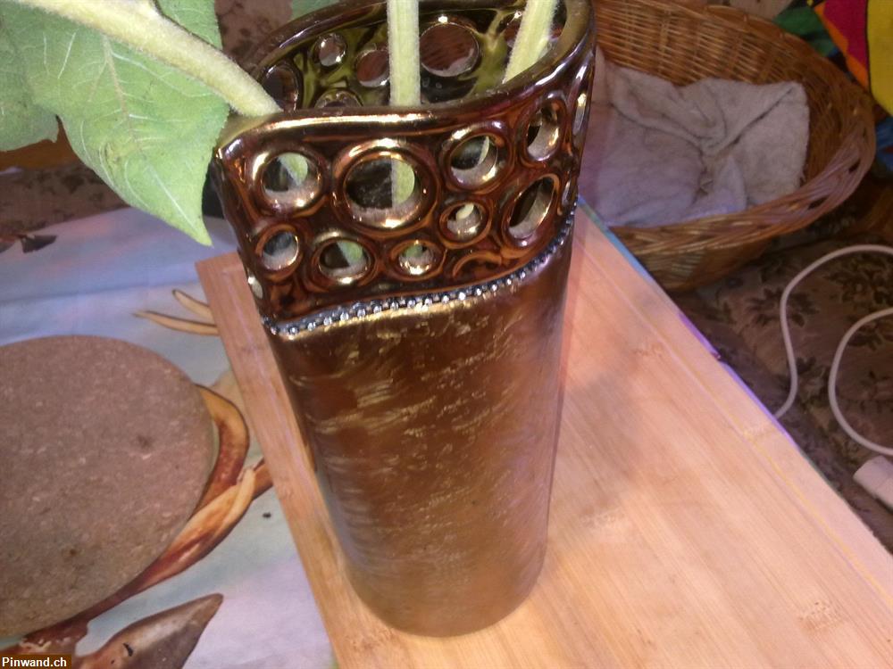 Bild 2: Blumenvase aus Keramik 29cm hoch vergoldet