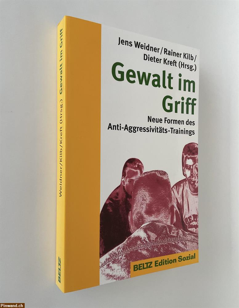 Bild 1: GEWALT IM GRIFF