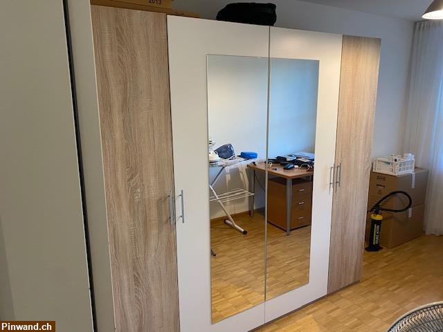 Bild 1: Gratis Spiegelschrank zu verschenken