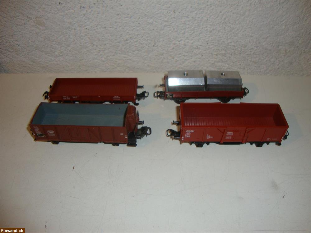 Bild 3: 4 Güterwagen Märklin zu verkaufen