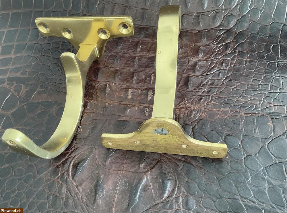 Bild 2: Zwei Haken für Vorhang - „ goldig“ Metall
