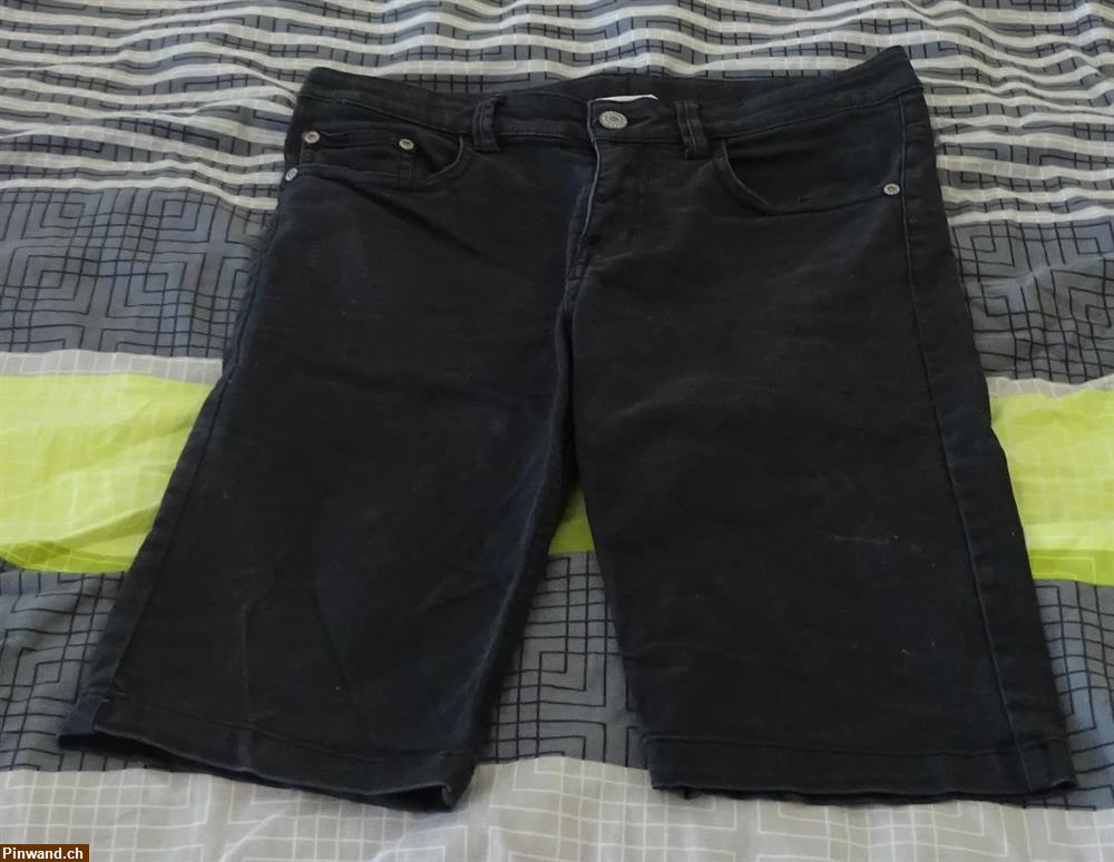 Bild 1: Gr. 158 Jeans-Shorts von H&M zu verkaufen
