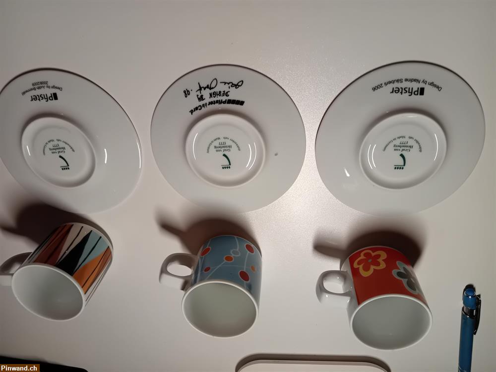 Bild 3: Verschiedene Kaffeetassen mit Untersatz abzugeben