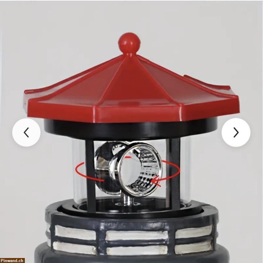 Bild 2: Solarbetriebene schwarze Leuchtturm-Gartenleuchte