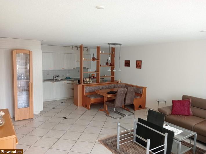 Bild 3: Exklusive 3.5 Zimmer Parterrewohnung mit Tiefgaragenplatz